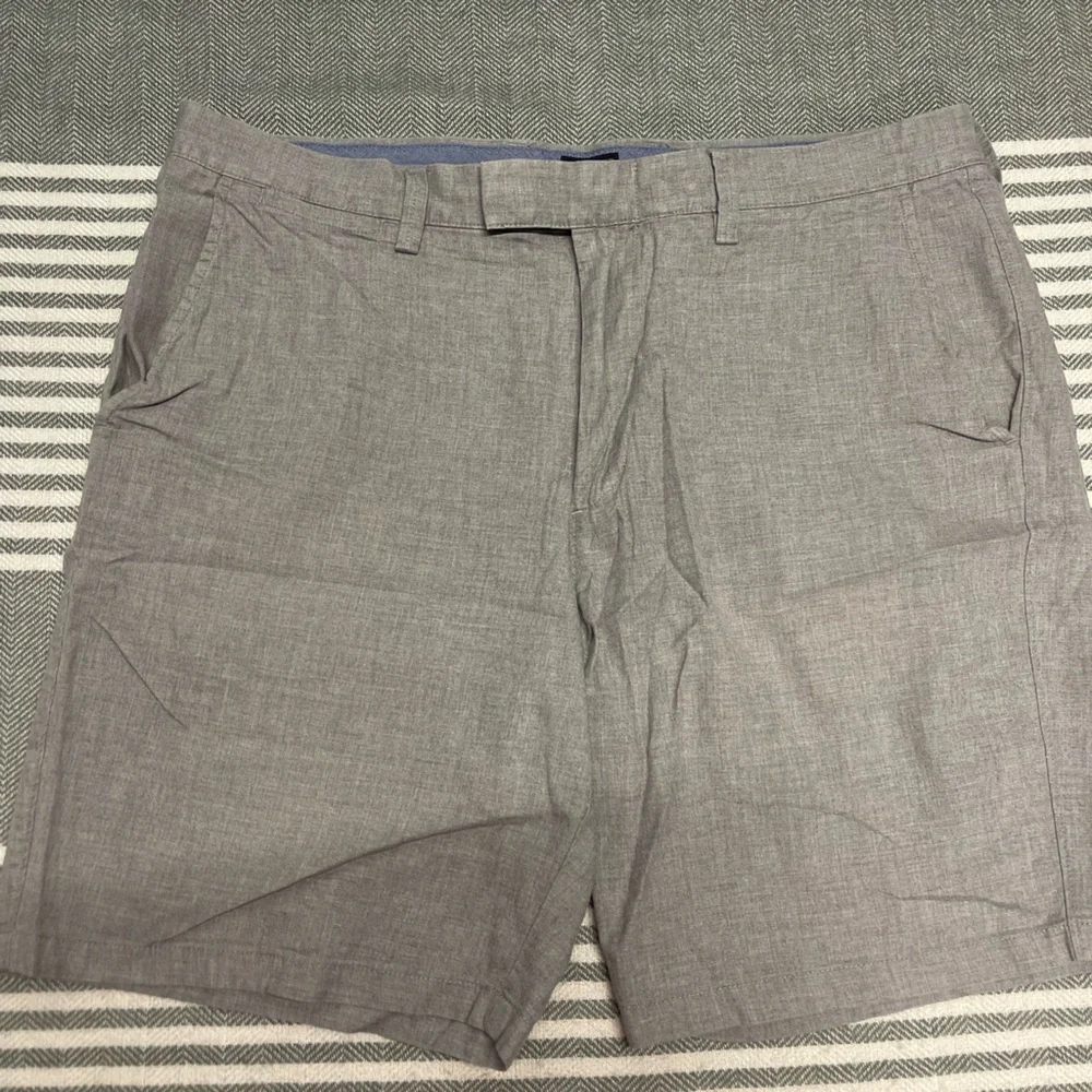 J Crew 9” Gray Shorts‎ Size 36